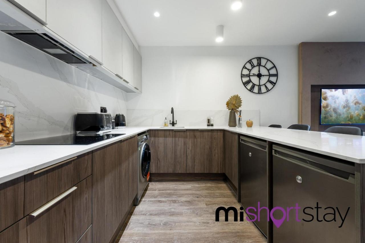 The Residence Fitzrovia - Private One Bedroom Apartment With Own Entrance Londra Dış mekan fotoğraf